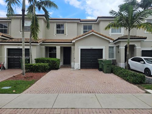 1005 Ne 42nd Ave, Homestead, FL, 33033-5903 | Card Image