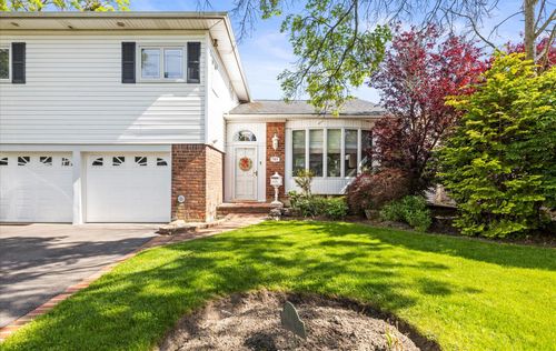 757 Bonnie Dr, Baldwin, NY, 11510-4522 | Card Image