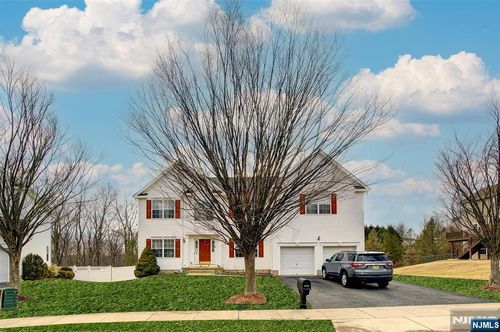 882 Walnut Pl, Lake Hopatcong, NJ, 07849-2464 | Card Image