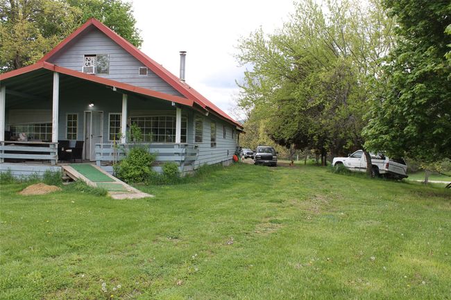 View of front of home featuring a front lawn | Image 16