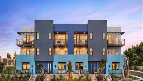 753 Site Dr, Brea, CA, 92821-3068 | Card Image