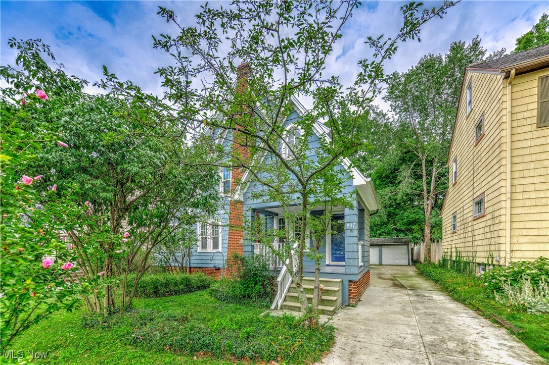 Cambridge Rd, Cleveland, OH 44121