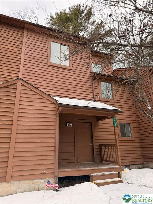 510 Wales Ct, Bushkill, PA, 18324-8771 | Card Image