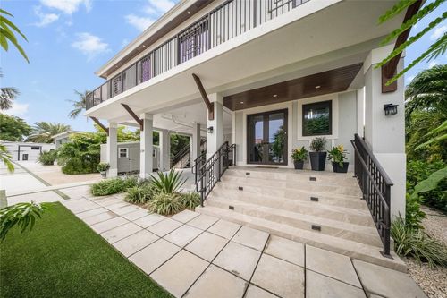 239 W Seaview Dr, Duck Key, FL, 33050-3829 | Card Image