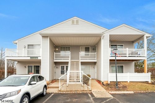 66 Village Green Rd, Bedminster, NJ, 07921-1506 | Card Image