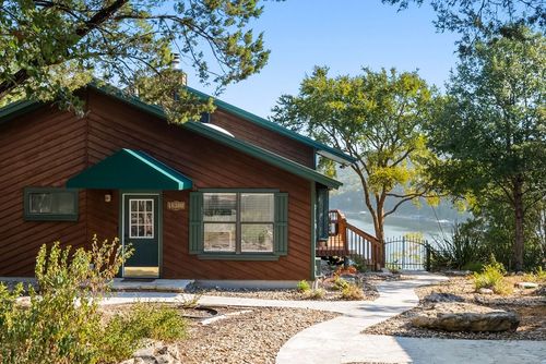 18300 W Rim Dr, Jonestown, TX, 78645-9610 | Card Image