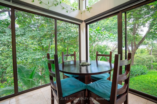 1 Howler Heights, Condo with 2 bedrooms, 2 bathrooms and 4 parking in Costa Rica ON | Image 4