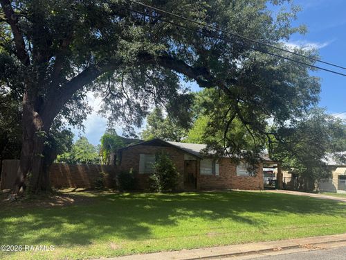 132 White St, Opelousas, LA, 70570-4774 | Card Image