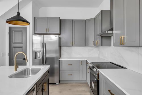 b-2110 11th Ave N, Nashville, TN, 37208-1105 | Card Image