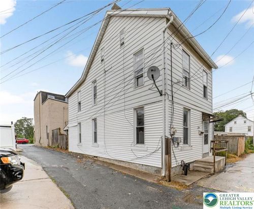 1141 Emmett St, Allentown, PA, 18102-3813 | Card Image