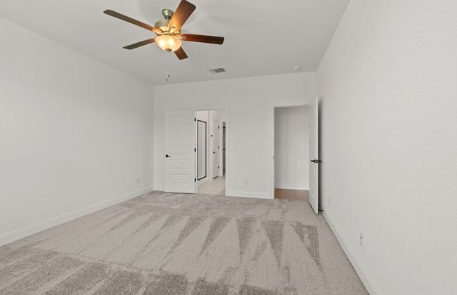 16824 Santiaguillo Trce, House other with 5 bedrooms, 4 bathrooms and 2 parking in Manor TX | Image 9