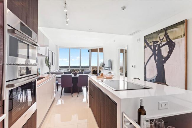 4106 - 851 Ne 1st Ave, Condo with 2 bedrooms, 2 bathrooms and null parking in Miami FL | Image 4