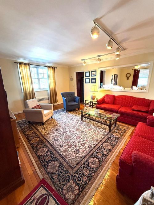 41288-25104 63 Avenue, New York, NY, 11362 | Card Image