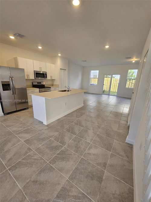 1148 Se 2nd St, Florida City, FL, 33034 | Card Image