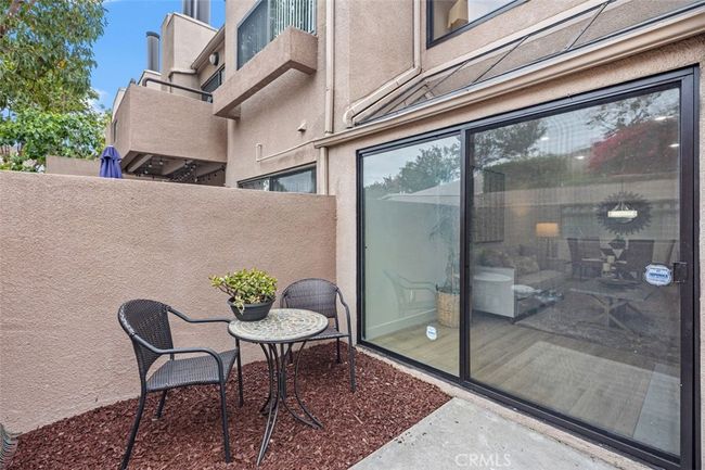 UNIT-77 - 25761 Le Parc, Condo with 1 bedrooms, 2 bathrooms and 2 parking in Lake Forest CA | Image 4