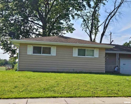 2618 W Newman Parkway, Peoria, IL, 61604 | Card Image