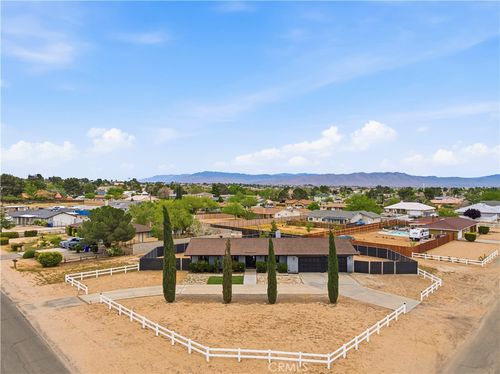 19125 Shoshonee Rd, Apple Valley, CA, 92307 | Card Image