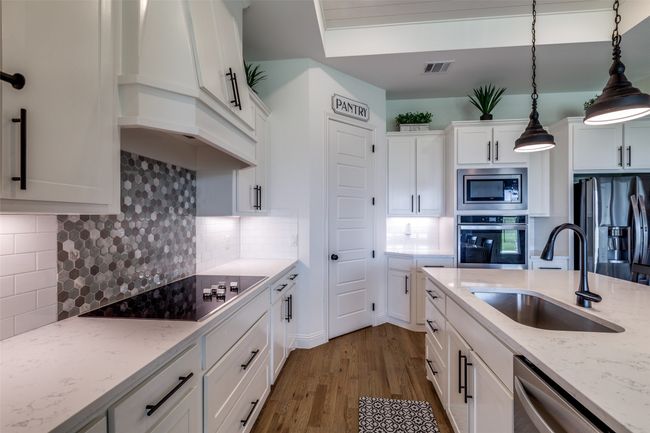 120 Southern Ct, House other with 4 bedrooms, 3 bathrooms and null parking in Springtown TX | Image 9