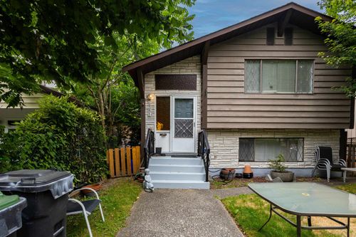 2351 Hawthorne Ave, Port Coquitlam, BC, V3C1X1 | Card Image