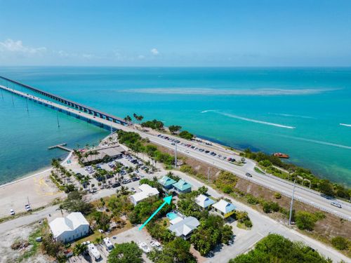 4 Kyle Way W, Marathon, FL, 33050-2019 | Card Image
