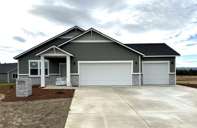 1223 N High Desert Dr, Home with 3 bedrooms, 2 bathrooms and null parking in Deer Park WA | Image 2