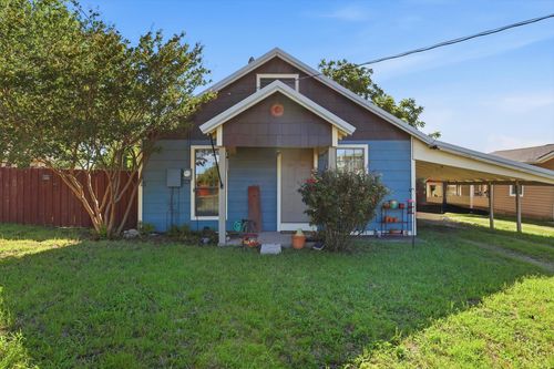 1005 N Oak St, Leonard, TX, 75452-2122 | Card Image