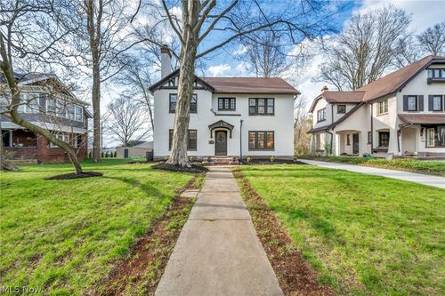 2885 Edgehill Rd, Cleveland Heights, OH, 44118-2060 | Card Image