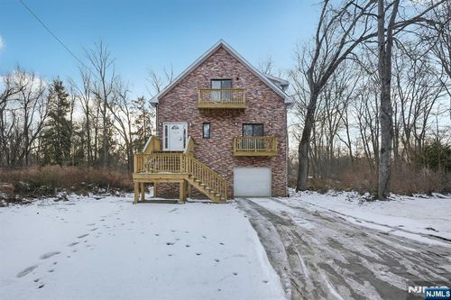 109 Monmouth Ave, Wayne, NJ, 07470-7631 | Card Image