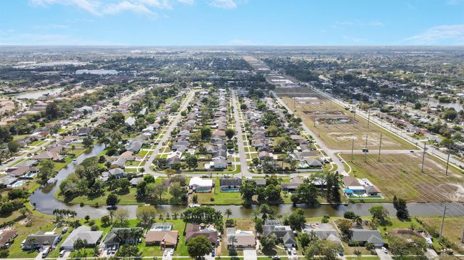 222 Las Palmas St, House other with 4 bedrooms, 3 bathrooms and null parking in Royal Palm Beach FL | Image 30