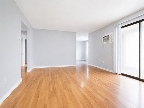 1-2400 Skyline Dr, Lowell, MA, 01854-1445 | Card Image