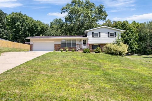 3112 Beaumont Ave Nw, Massillon, OH, 44647-9401 | Card Image