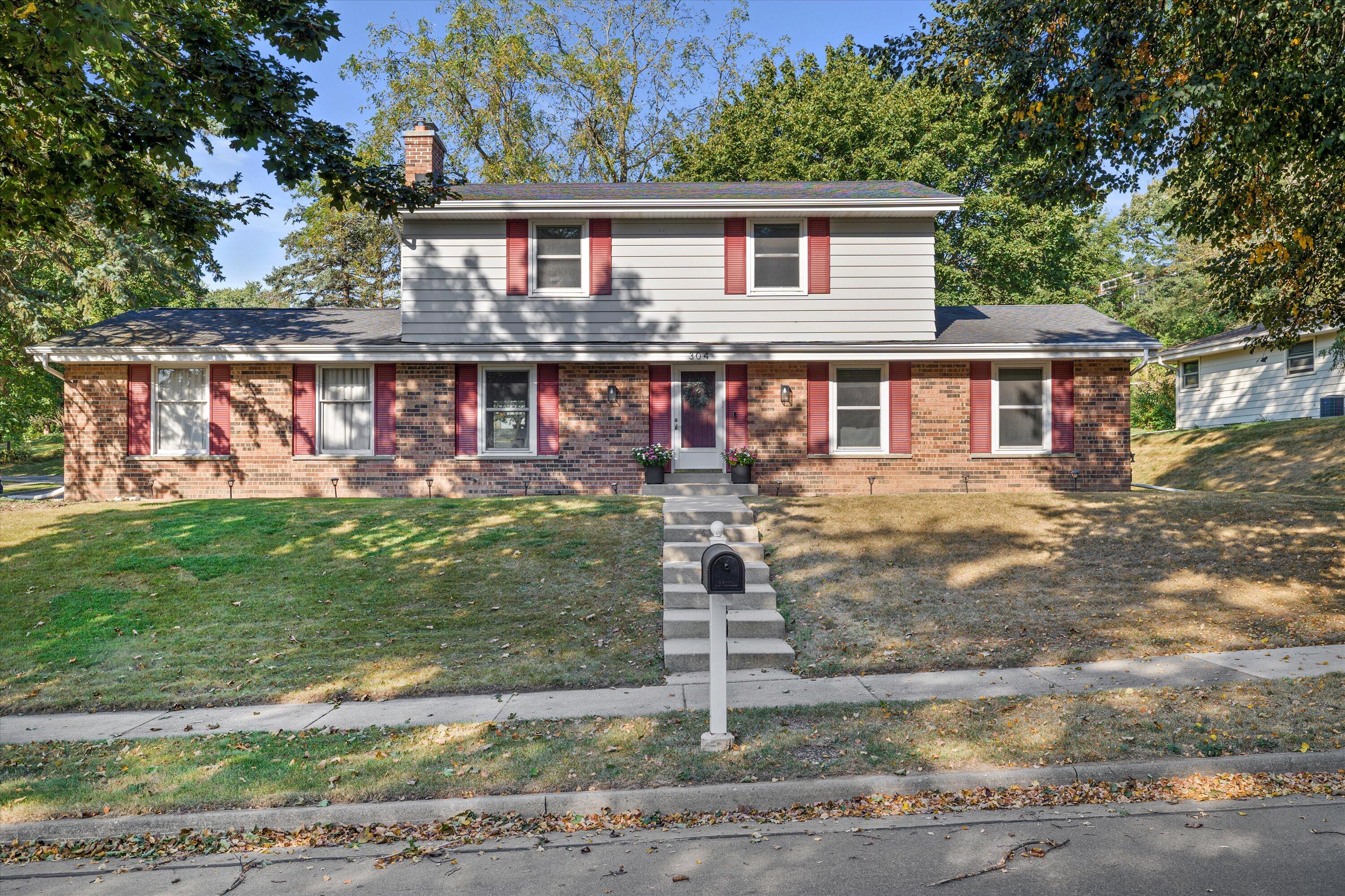 Crestwood Dr, Waukesha, WI 53188