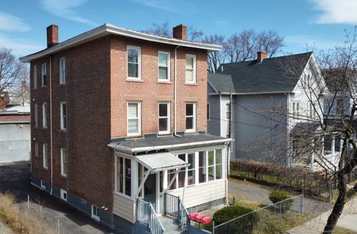 42 Madison St, Hartford, CT, 06106-3276 | Card Image