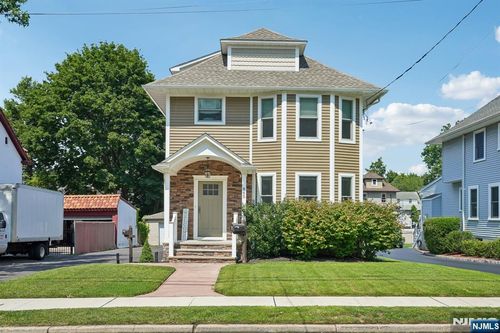 465 Oak Ave, Maywood, NJ, 07607-1205 | Card Image