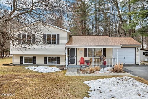 63 Rainbow Trl, Queensbury, NY, 12804-7347 | Card Image
