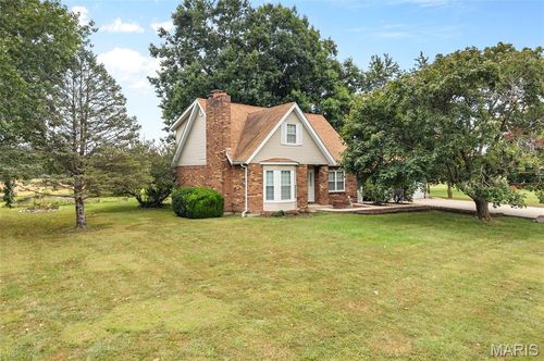 2202 Reservoir Rd, Staunton, IL, 62088-4243 | Card Image