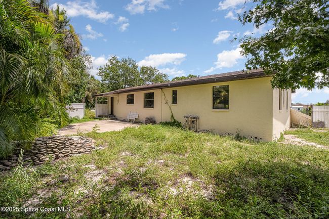 Large backyard | Image 20