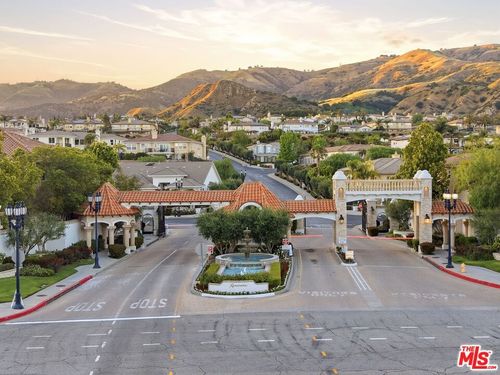 20274 Via Medici, Porter Ranch, CA, 91326-4045 | Card Image