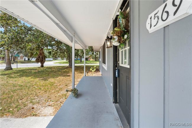 1569 Larkin Rd, House other with 3 bedrooms, 1 bathrooms and 2 parking in Spring Hill FL | Image 4