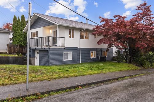 3708 Price St, Burnaby, BC, V5G2K8 | Card Image
