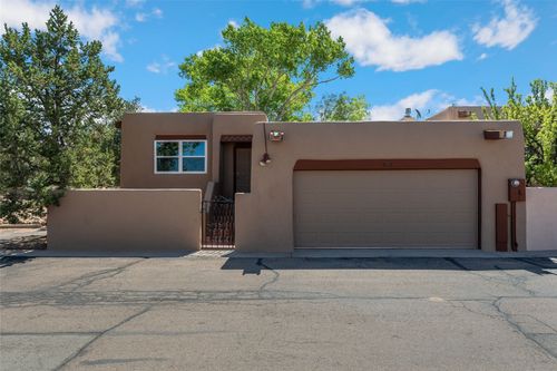 815 Faldas De La Sierra, Santa Fe, NM, 87501-1201 | Card Image