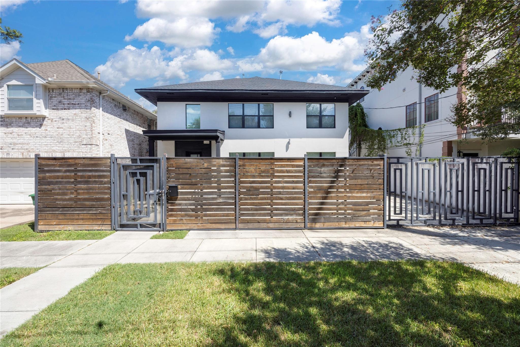 Residential Income in Houston