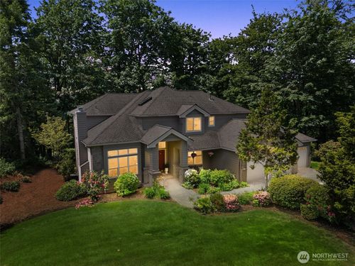 4535 251st Way Ne, Redmond, WA, 98053-8561 | Card Image