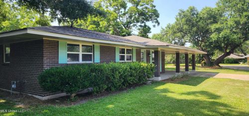 24 Pecan Dr, Long Beach, MS, 39560-3829 | Card Image