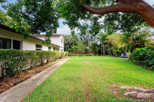2-1106 Ne 16th Ct, Fort Lauderdale, FL, 33305-3191 | Card Image