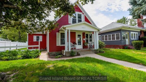 1813 W 1st St, Grand Island, NE, 68803-5404 | Card Image