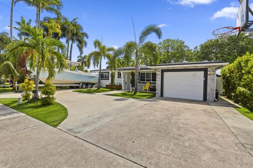 3230 Roosevelt St, Hollywood, FL, 33021-5043 | Card Image