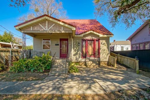 523 Romain St, Gretna, LA, 70053-3218 | Card Image