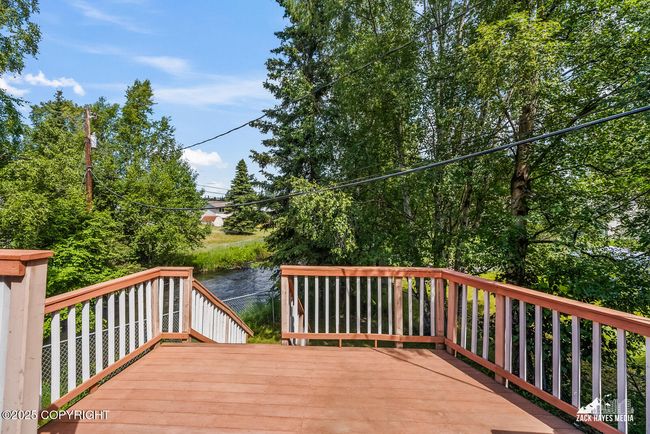 Large Deck | Image 32