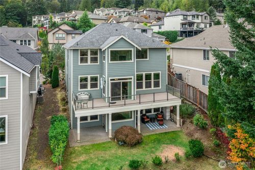 2744 Nw Pine Cone Pl, Issaquah, WA, 98027-8680 | Card Image